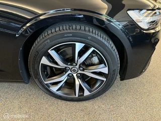 Volvo V60 Volvo V60 2.0 T6 Plug-in hybrid AWD Dark R-Design - afbeelding nr 10