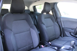 Renault Clio Renault Clio 1.6 E-Tech Hybrid 140 Zen Airco|Cruise|Navi|Audio - afbeelding nr 8