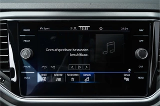 Volkswagen T-Roc Volkswagen T-Roc Cabrio 1.5 TSI R-Line ACC CarPlay Virtual Cockpit 18
