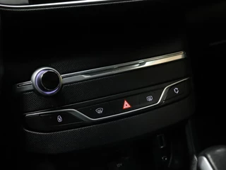 Peugeot 308 Peugeot 308 1.2 PureTech Allure [CRUISE CONTROL, CAMERA, TREKHAAK, STOELVERWARMING, DODE HOEK DETECTOR, CLIMATE CONTROL, NAVIGATIE, NIEUWSTAAT] - afbeelding nr 22