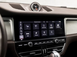 Porsche Macan 441Pk Automaat (PANORAMADAK, APPLE CARPLAY, LUCHTVERING, ALCANTARA HEMEL, MEMORY SEATS, ESPRESSO LEDER, STUURVERWARMING, BOSE, ADAPTIVE CRUISE, NIEUWSTAAT) - afbeelding nr 28