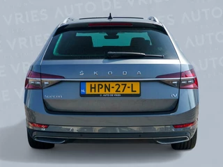 Škoda Superb Skoda Superb Combi 1.4 TSI iV 218pk Laurin & Klement | Leder | Panoramadak | 360 Camera | Trekhaak - afbeelding nr 4