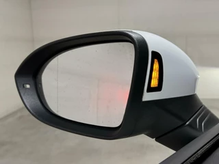 Volkswagen Golf Volkswagen Golf 1.5 eTSI 3x R-Line Pano Carplay Sfeer ACC NAP - afbeelding nr 56