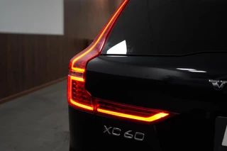 Volvo XC60 Volvo XC60 2.0 T8 AWD R-Design Lucht|Pano|Memory|Leder|Dodehoeksdetectie|Camera - afbeelding nr 52