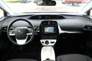 Toyota Prius Toyota Prius 1.8 122PK Hybrid Aspiration Automaat | Bluetooth | - afbeelding nr 3
