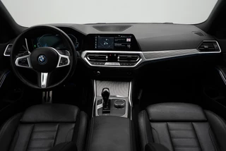 BMW 3 Serie BMW 3-serie Touring 320e High Executive automaat | Laser LED koplampen | M Sport | Panorama dak | lederen bekleding | elektrisch wegklapbare trekhaak - afbeelding nr 23