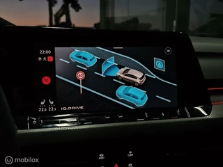 Volkswagen Golf Volkswagen Golf 2.0 TSI GTI Panorama/Camera/Virtual/Trekhaak - afbeelding nr 32