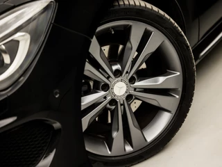 Mercedes-Benz CLA Automaat (GROOT NAVI, CLIMATE, LEDER/ALCANTARA, STOELVERWARMING, SPORTSTOELEN, SFEERVERLICHTING, GETINT GLAS, XENON, CRUISE, NIEUWE APK, NIEUWSTAAT) - afbeelding nr 18