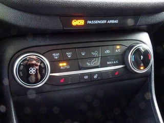 Ford Fiesta Ford Fiesta 1.0 100pk Titanium met CarPlay en Parkeersensoren - afbeelding nr 17