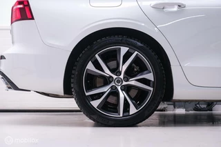 Volvo V60 Volvo V60 2.0 T8 Recharge AWD R-Design | NL auto | DAB+ | CarPlay | Adaptive | Blis | Rijklaar | - afbeelding nr 55