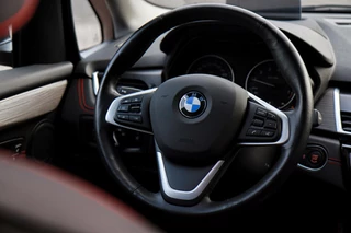 BMW 2 Serie BMW 2-serie Active Tourer 218i Sportline /LED/PANODAK/HUD/CAMERA/GROOT-NAVI/ACC/STOELVERW.! - afbeelding nr 12