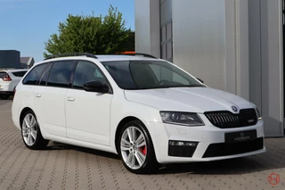 Škoda Octavia Skoda Octavia Combi 2.0 TSI RS DSG 220 PK / 1e eig / Stoelverwarming / Cruise / Xenon - afbeelding nr 17