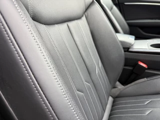 Audi A6 Audi A6 Avant 55 TFSI e quattro 367PK Competition S-Line PANO/TREKHAAK/SOFT-CLOSE/HEAD-UP/MEMORY/ACC/KEYLESS/MATRIX/STANDKACHEL/19