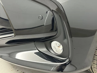 Toyota Yaris Toyota Yaris 1.5 Hybrid 115 Business | Parkeersensoren voor + achter | Stuurverwarming | Stoelverwarming - afbeelding nr 35