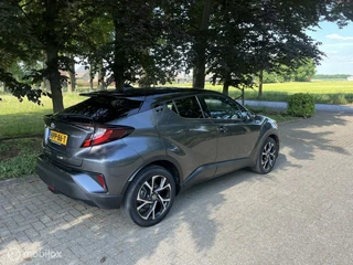 Toyota C-HR Toyota C-HR 1.8 Hybrid Bi-Tone carplay pdc all in rijklaar - afbeelding nr 4