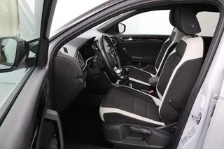 Volkswagen T-Roc Volkswagen T-Roc 1.5 TSI Sport | Virtual Cockpit | Camera | Navi | - afbeelding nr 4