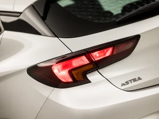 Opel Astra (APPLE CARPLAY, NAVIGATIE, MATRIX LED KOPLAMPEN, CAMERA, SPORTSTOELEN, LM VELGEN, PARKEERSENSOREN, CRUISE, NIEUWSTAAT) - afbeelding nr 27
