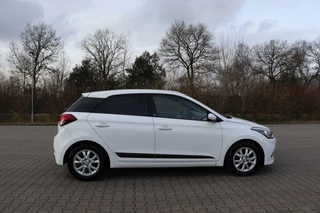 Hyundai i20 Hyundai i20 1.0 T-GDI airco navigatie cruise control dab+ bluetooth camera pdc trekhaak 5-deurs dimmende spiegel - afbeelding nr 12