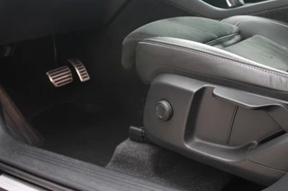Volvo XC40 Volvo XC40 T5 Recharge R-Design | Parkeercamera | Glossy Black | Keyless - afbeelding nr 16