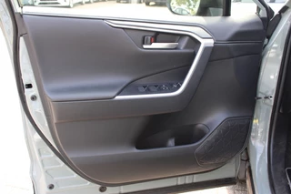 Toyota RAV4 Toyota RAV4 2.5 Hybrid Style Pano/Navi/19