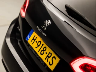 Peugeot 308 Peugeot 308 SW 1.2 PureTech Sport Automaat (PANORAMADAK, APPLE CARPLAY, GROOT. NAVI, 360 CAMERA, SPORTSTOELEN, GETINT GLAS, CRUISE, NIEUWE APK, NIEUWSTAAT) - afbeelding nr 30