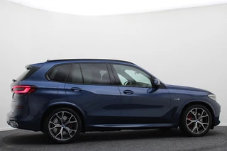 BMW X5 BMW X5 xDrive45e High Executive M-Sport Panoramadak, 360° Camera, Head-Up, H&K, ACC, Luchtvering, Trekhaak, 21