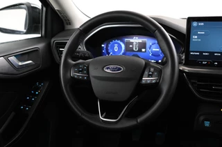 Ford Focus Headup display, Airco, Achteruitrijcamera, Cruise control - afbeelding nr 20