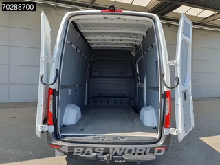 Mercedes-Benz Sprinter Mercedes Sprinter 319 CDI COMING SOON! Automaat L2H2 190PK Trekhaak Airco Camera Parkeersensoren Euro6 L2 12m3 Airco Trekhaak - afbeelding nr 3