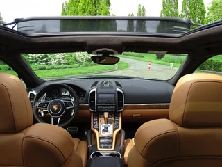 Porsche Cayenne Porsche Cayenne 3.0 S E-Hybrid 333PK PDK Sport Design / 2015 / LED *NAP* - afbeelding nr 12