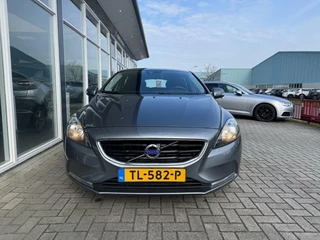 Volvo V40 Volvo V40 1.6 T2 Momentum|Trekhaak|Cruise control| Navi|PDC| - afbeelding nr 2