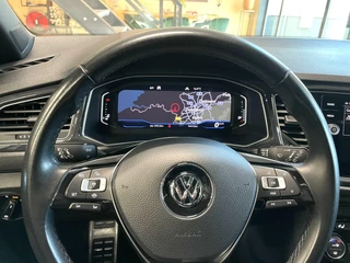 Volkswagen T-Roc Volkswagen T-Roc 1.5 TSI R-Line/ Camera/ Pano.Dak/ Virtual Dashboard - afbeelding nr 17