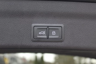 Audi A6 Audi A6 Avant 55 TFSI e quattro Competition / Trekhaak / Panoramadak / 360Camera / Head-up / Softclose / Stuurverwarming / Apple CarPlay / DAB / ACC / Stoelverwarming V+A - afbeelding nr 35