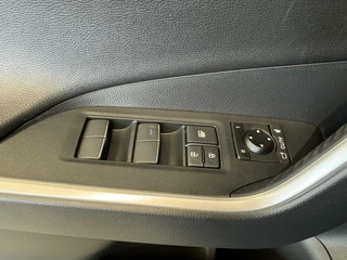 Toyota RAV4 Toyota RAV4 2.5 Hybrid Active / Orig. NL / Nieuwstaat! - afbeelding nr 30