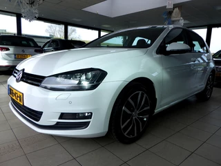 Volkswagen Golf - 370158881-0