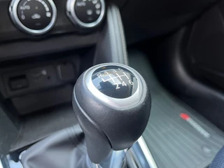 Mazda 2 Mazda 2 1.5 Skyact-G Luxury | Carplay | Stoel+stuurverwarming | PDC - afbeelding nr 19