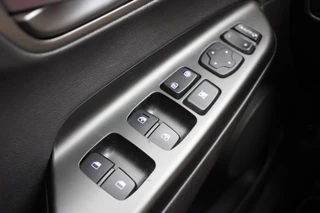 Hyundai Kona Hyundai Kona Electric Premium 64 kWh - Carplay, Camera, Leer, Stoelverw. - afbeelding nr 9