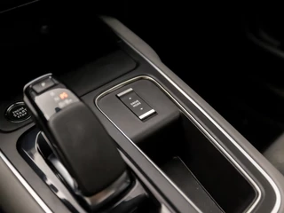 Citroën C5 Aircross Citroën C5 Aircross 1.6 Plug-in Hybrid Sport Automaat 225 Pk (GROOT NAVI, APPLE CARPLAY, LEDEREN SPORTSTOELEN, CRUISE, 360 CAMERA, NIEUWE APK, NIEUWSTAAT) - afbeelding nr 30