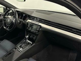 Volkswagen Passat Volkswagen Passat 1.4 TSI GTE Connected TREKHAAK-NAVI-DAB-STOELVERWARMING - afbeelding nr 15