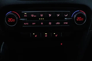 Kia ProCeed Kia ProCeed 1.5 T-GDI GT-PlusLine (PANORAMADAK, STOEL/STUUR VERWARMING, NAVI, ACHTERUITRIJCAMERA, ELEKTR STOELEN) - afbeelding nr 18
