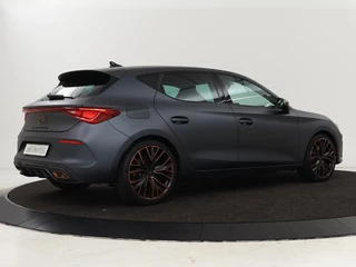 CUPRA Leon Cupra Leon 1.4 e-Hybrid VZ | 245pk | Stuurverwarming |  Navigatie | Sfeerverlichting | Full LED | Keyless | Sportstoelen | Magnetic Tech Matt | PHEV - afbeelding nr 30