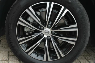Volvo XC60 Volvo XC60 T6 Recharge AWD Ultimate Bright | Longe Range | Parkeercamera | Panoramadak | Trekhaak | HUD | Leder | Stoelverwarming | Keyless - afbeelding nr 11