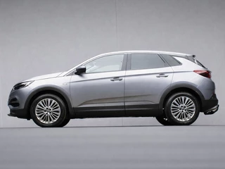 Opel Grandland X 1.2 Turbo Innovation Sport (APPLE CARPLAY,NAVI,CAMERA,CLIMATE,CRUISE,LED,GETINT,TREKHAAK,SPORTSTOELEN,LM VELGEN)