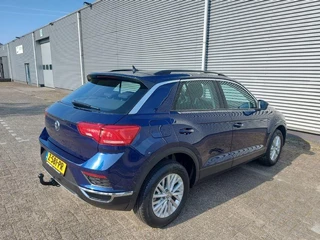 Volkswagen T-Roc Volkswagen T-Roc 1.5 TSI Style Automaat,trekhaak, applecarplay/android/nav,airco,cruisecontrol,stoel/stuurverwarming,trekhaak - afbeelding nr 4