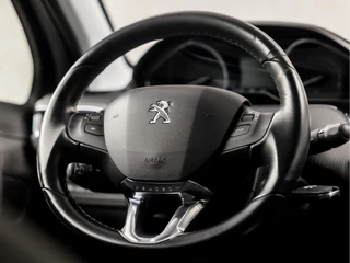 Peugeot 2008 Peugeot 2008 1.2 PureTech Sport Automaat (APPLE CARPLAY, NAVIGATIE, CAMERA, CLIMATE, LEDER, SPORTSTOELEN, PARKEERSENSOREN, CRUISE, LM VELGEN, NIEUWSTAAT) - afbeelding nr 18