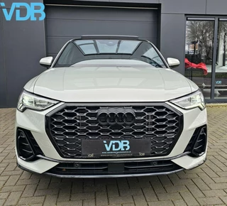 Audi Q3 Audi Q3 Sportback 35 TFSI S-Line BLACK STYLE TAUSSILVER PANO - afbeelding nr 5