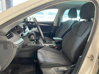 Škoda Octavia Skoda Octavia Combi 1.0 TSI Business Edition Plus TREKHAAK - afbeelding nr 9