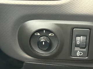 Citroën C4 Cactus Citroen C4 Cactus 1.2 PureTech Shine Airco|Trekhaak - afbeelding nr 13