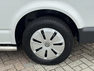 Volkswagen Transporter Volkswagen Transporter 2.0 TDI L2H1 28 Comfortline Navigatie Trekhaak Carplay Cruise Airco Lat om lat 4 Seizoenen banden - afbeelding nr 15
