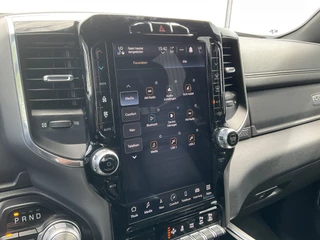 Dodge Ram 1500 Dodge Ram 1500 5.7 V8 4x4 Crew Cab Laramie Pano Full Navi SideSteps Trekhaak Luchtvering - afbeelding nr 54