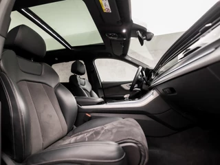 Audi Q7 Audi Q7 55 TFSI quattro S-Line Sport 7 Persoons 340Pk Automaat (PANORAMADAK, MATRIX LED, LUCHTVERING, HEAD-UP DISPLAY, BANG&OLUFSEN, TREKHAAK, MEMORY SEATS, APPLE CARPLAY, NIEUWSTAAT) - afbeelding nr 8